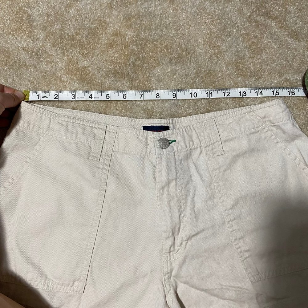 Tommy Hilfiger Khaki Shorts 11 - Picture 7 of 9